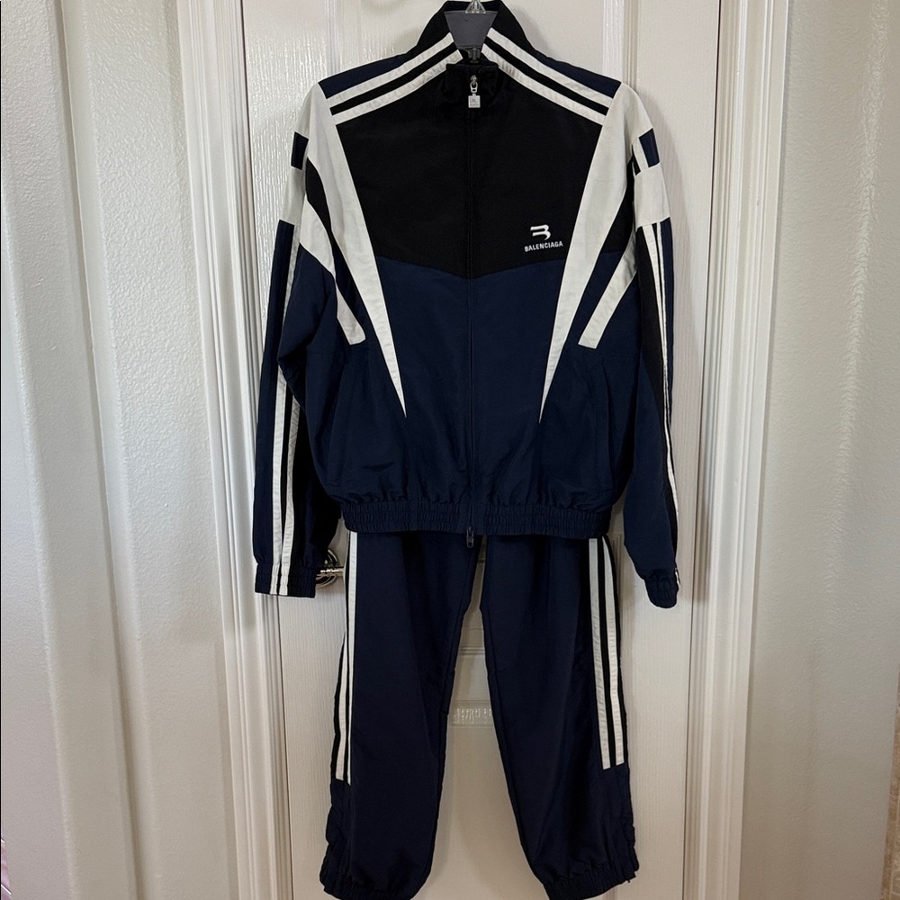 100% AUTHENTIC BALENCIAGA  SPORTY B TRACKSUIT JACKET AND PANTS  (UNIFIT)